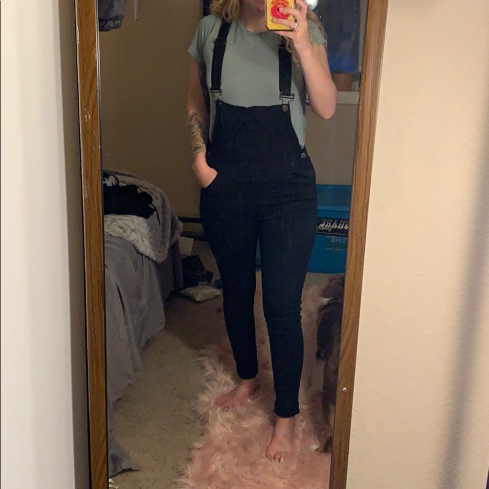 Adorable fitted Overall Bibs